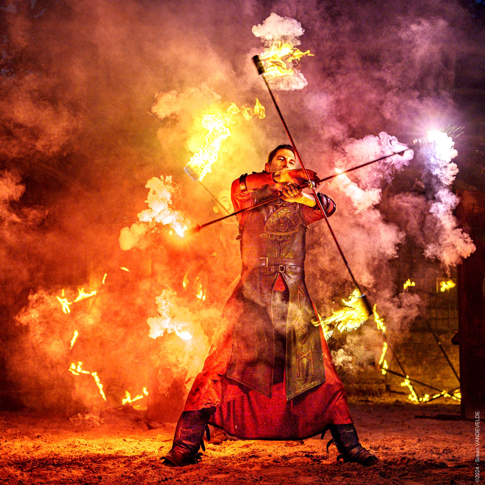 Violoniste enflammé sur scène, spectacle Palmarius